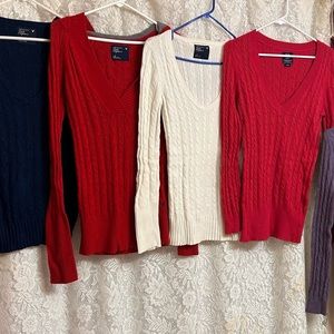 Women’s AEO sweaters Size L (12-14)!!!
